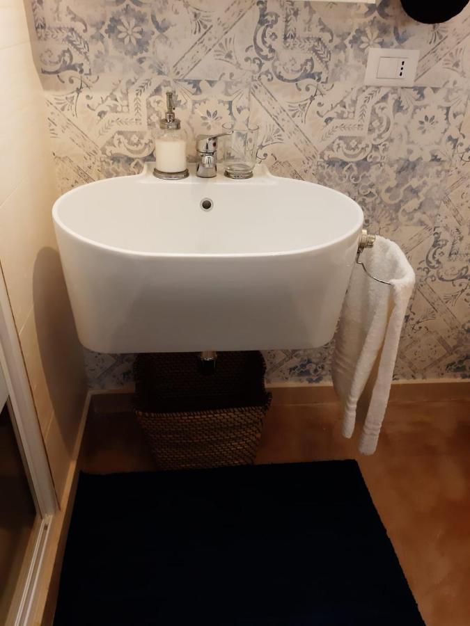 Casa Lina Apartment Mola di Bari Bagian luar foto